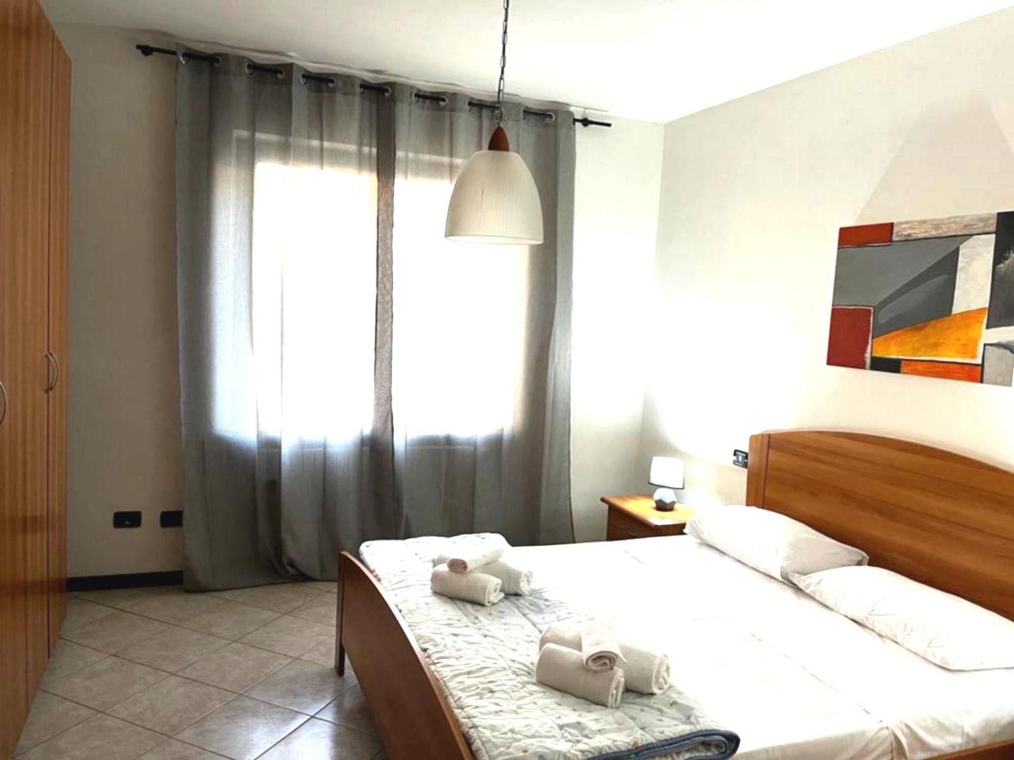 Desenzanoloft Yellow Apartment Desenzano del Garda Exterior photo