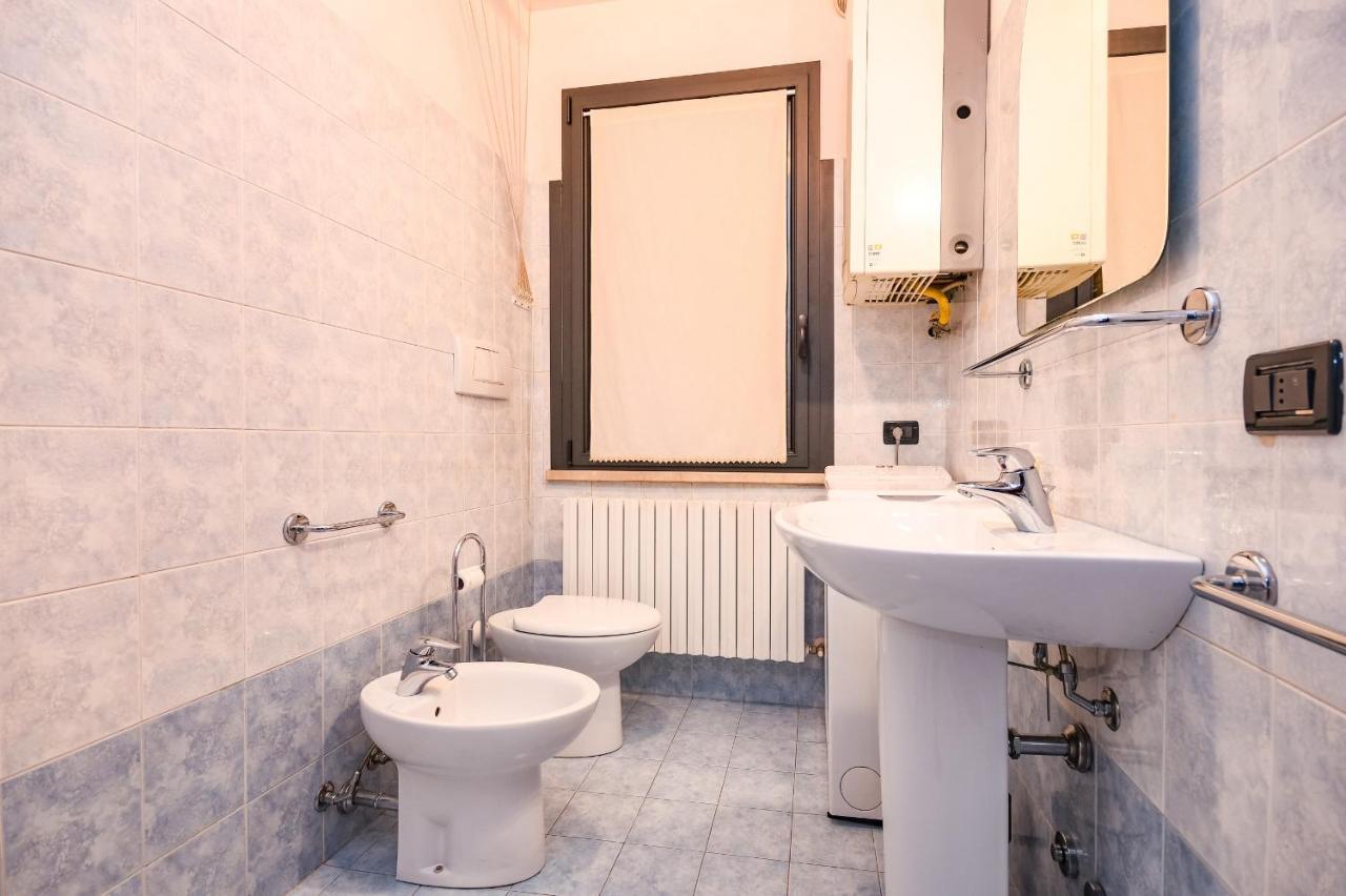 Desenzanoloft Yellow Apartment Desenzano del Garda Exterior photo