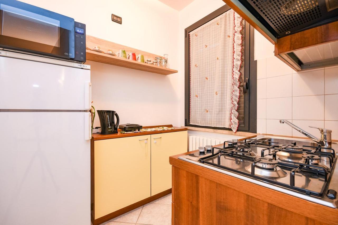 Desenzanoloft Yellow Apartment Desenzano del Garda Exterior photo