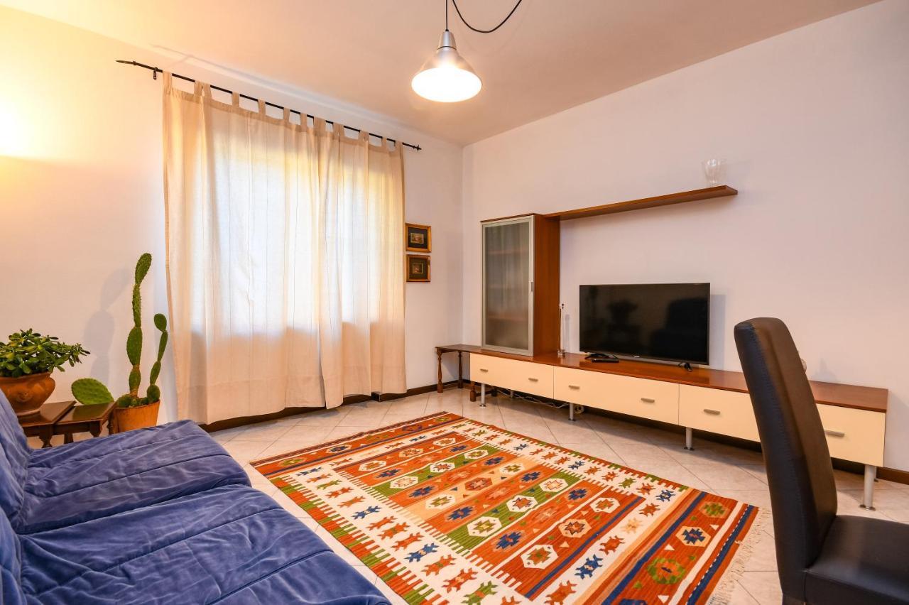 Desenzanoloft Yellow Apartment Desenzano del Garda Exterior photo