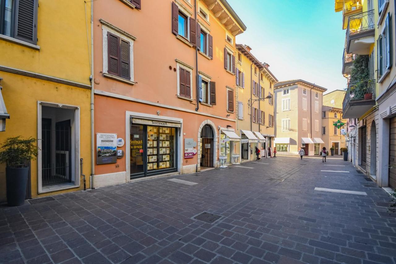 Desenzanoloft Yellow Apartment Desenzano del Garda Exterior photo