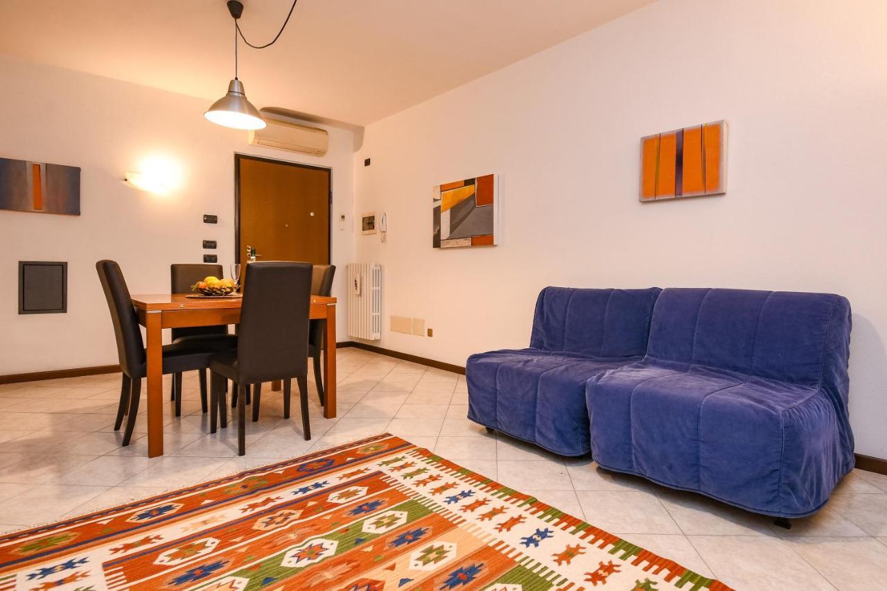 Desenzanoloft Yellow Apartment Desenzano del Garda Exterior photo